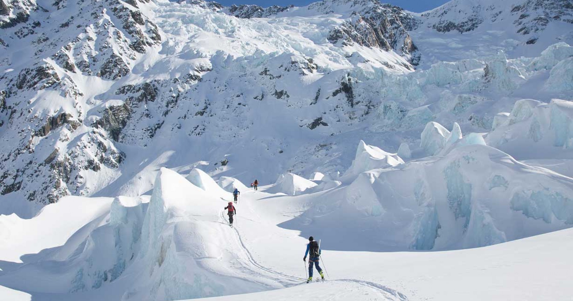 Ski Touring on the Mannering Glacier (Photo: Alpine Recreation) 1